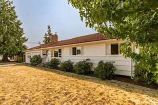 49 SE Pasek St, Oak Harbor, WA 98277 - Photo 4
