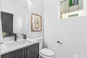 10702 Linden Ave N, Seattle, WA 98133 - Photo 18