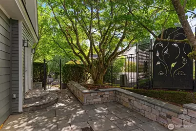 1920 NE Naomi Place, Seattle, WA 98115 - Photo 32