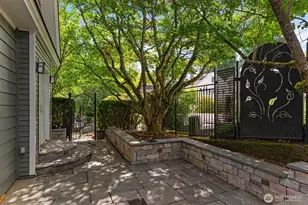 1920 NE Naomi Pl, Seattle, WA 98115 - Photo 32