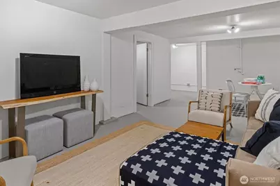 1920 NE Naomi Place, Seattle, WA 98115 - Photo 20