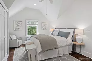 1920 NE Naomi Pl, Seattle, WA 98115 - Photo 14