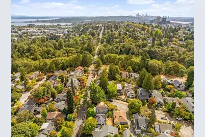 1920 NE Naomi Place, Seattle, WA 98115 - Photo 34