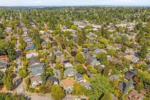 1920 NE Naomi Pl, Seattle, WA 98115 - Photo 36