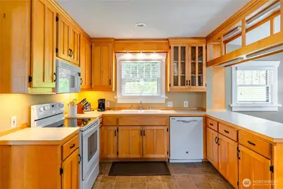 527 17th Street SE, Puyallup, WA 98372 - Photo 10