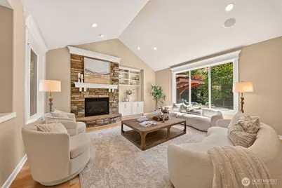 1760 30th Avenue NE, Issaquah, WA 98029 - Photo 4