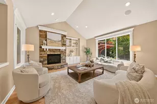 1760 30th Ave NE, Issaquah, WA 98029 - Photo 4