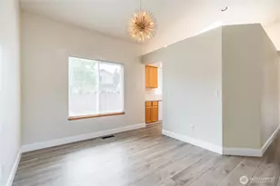 13208 162nd St Ct E, Puyallup, WA 98374 - Photo 8
