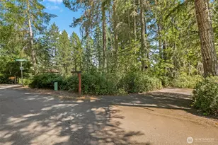 1750 N Colony Surf Dr, Lilliwaup, WA 98555 - Photo 2