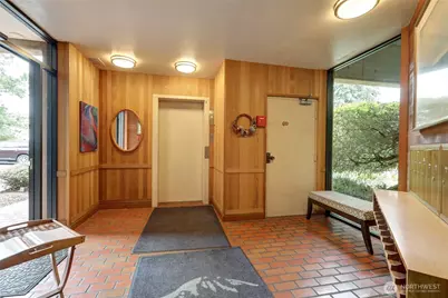 2511 S Cedar Street #306, Tacoma, WA 98405 - Photo 2