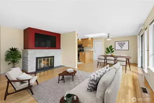 250 110th Pl SE, Bellevue, WA 98004 - Photo 10