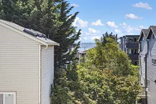 2314 Thorndyke Ave W, Seattle, WA 98199 - Photo 32