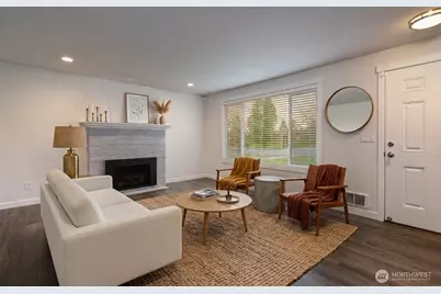 863 SE 6th Avenue, Oak Harbor, WA 98277 - Photo 2