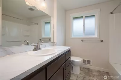 863 SE 6th Avenue, Oak Harbor, WA 98277 - Photo 14