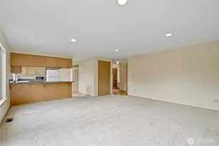 12402 107th Pl NE, Kirkland, WA 98034 - Photo 8