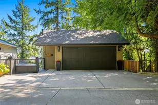 2002 West LK Sammamish Pkwy NE, Redmond, WA 98052 - Photo 14