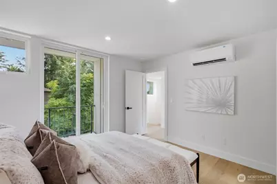 7533 31st Avenue NE #B, Seattle, WA 98115 - Photo 8