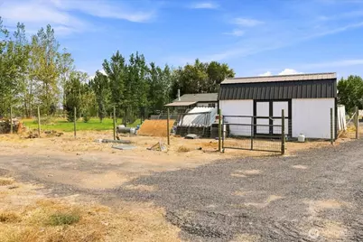 3914 Road F NE, Moses Lake, WA 98837 - Photo 8
