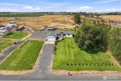 3914 Road F NE, Moses Lake, WA 98837 - Photo 2