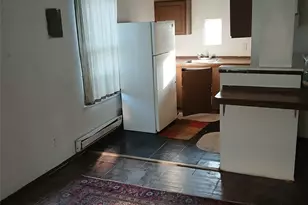 817 S 13th St, Tacoma, WA 98405 - Photo 6