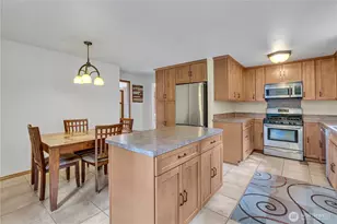 530 Forrest Park Dr, Fircrest, WA 98466 - Photo 6