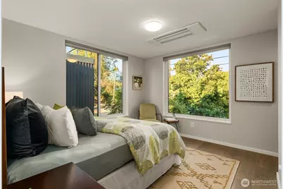 1105 Yakima Avenue S, Seattle, WA 98144 - Photo 16