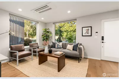 1105 Yakima Avenue S, Seattle, WA 98144 - Photo 8