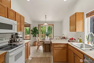 3011 12th St Pl SW, Puyallup, WA 98373 - Photo 8