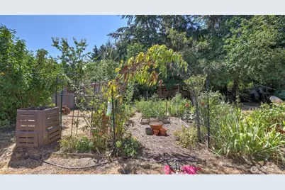 16203 SE Petrovitsky Road, Renton, WA 98058 - Photo 24
