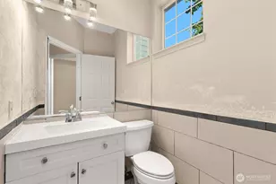 1800 NE 40 St, Renton, WA 98056 - Photo 16