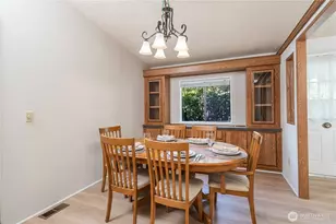 579 NW Silver Glen Ln, Bremerton, WA 98311 - Photo 6