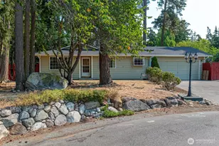 1206 Independence Ct, Oak Harbor, WA 98277 - Photo 2