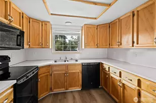 1206 Independence Ct, Oak Harbor, WA 98277 - Photo 10