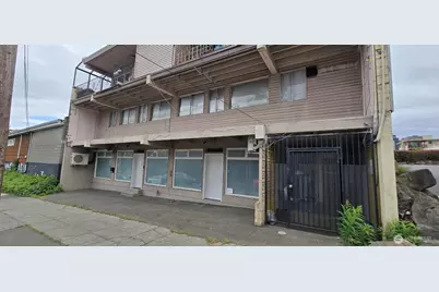4213 Winslow Place N, Seattle, WA 98103 - Photo 2