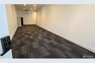 4213 Winslow Place N, Seattle, WA 98103 - Photo 16