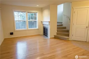 1618 N 46th St, Seattle, WA 98103 - Photo 4