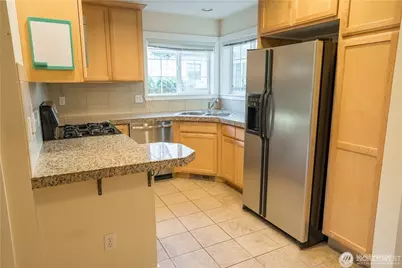 1618 N 46th Street #B, Seattle, WA 98103 - Photo 10