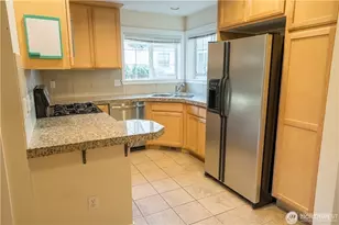 1618 N 46th St, Seattle, WA 98103 - Photo 10