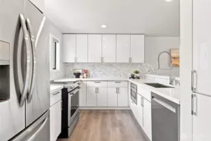 6121 NE 175th St, Kenmore, WA 98028 - Photo 2