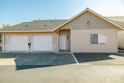 323 N Laventure Road #D, Mount Vernon, WA 98273 - Photo 2