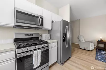 323 N Laventure Road #D, Mount Vernon, WA 98273 - Photo 20