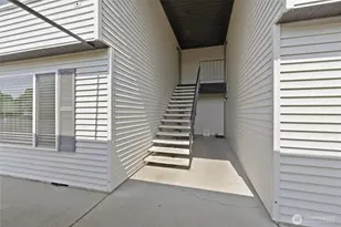203 Farrelly St, Enumclaw, WA 98022 - Photo 4