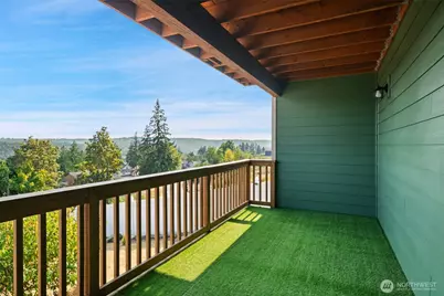 2416 W Echo Bay Dr, Bremerton, WA 98312 - Photo 10