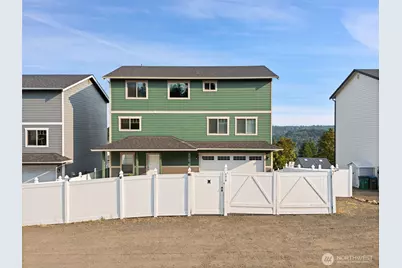 2416 W Echo Bay Dr, Bremerton, WA 98312 - Photo 4