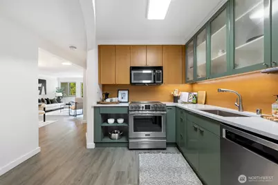 732 11th Avenue E #305, Seattle, WA 98102 - Photo 24