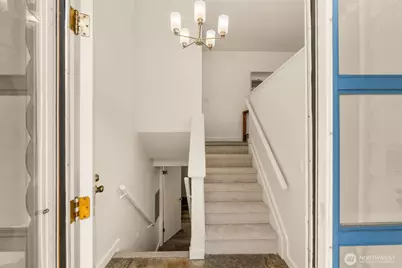 18920 127th Place SE, Renton, WA 98058 - Photo 6