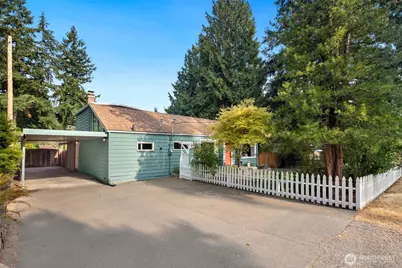 10708 17th Avenue NE, Seattle, WA 98125 - Photo 2