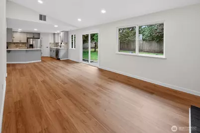 320 213th Place SW, Bothell, WA 98021 - Photo 8