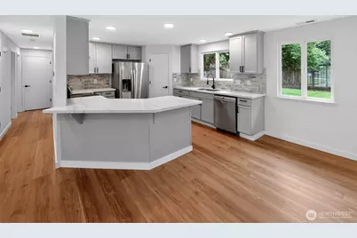 320 213th Place SW, Bothell, WA 98021 - Photo 6