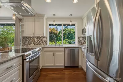 105 161st Street SE, Bothell, WA 98012 - Photo 12